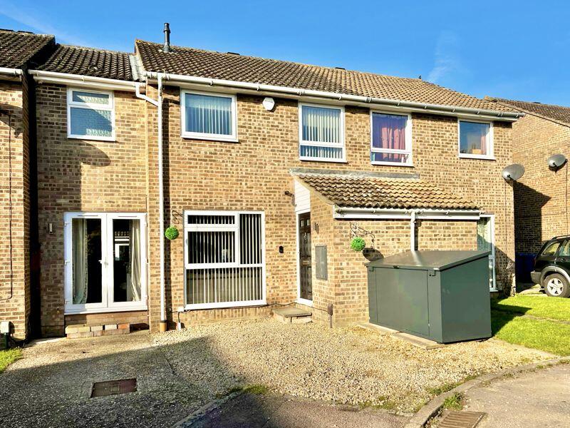 4 bedroom semidetached house for sale in Roundham Close, Kidlington, OX5