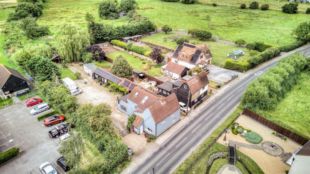 4 bedroom detached house for sale in Ongar Road, Abridge, Romford