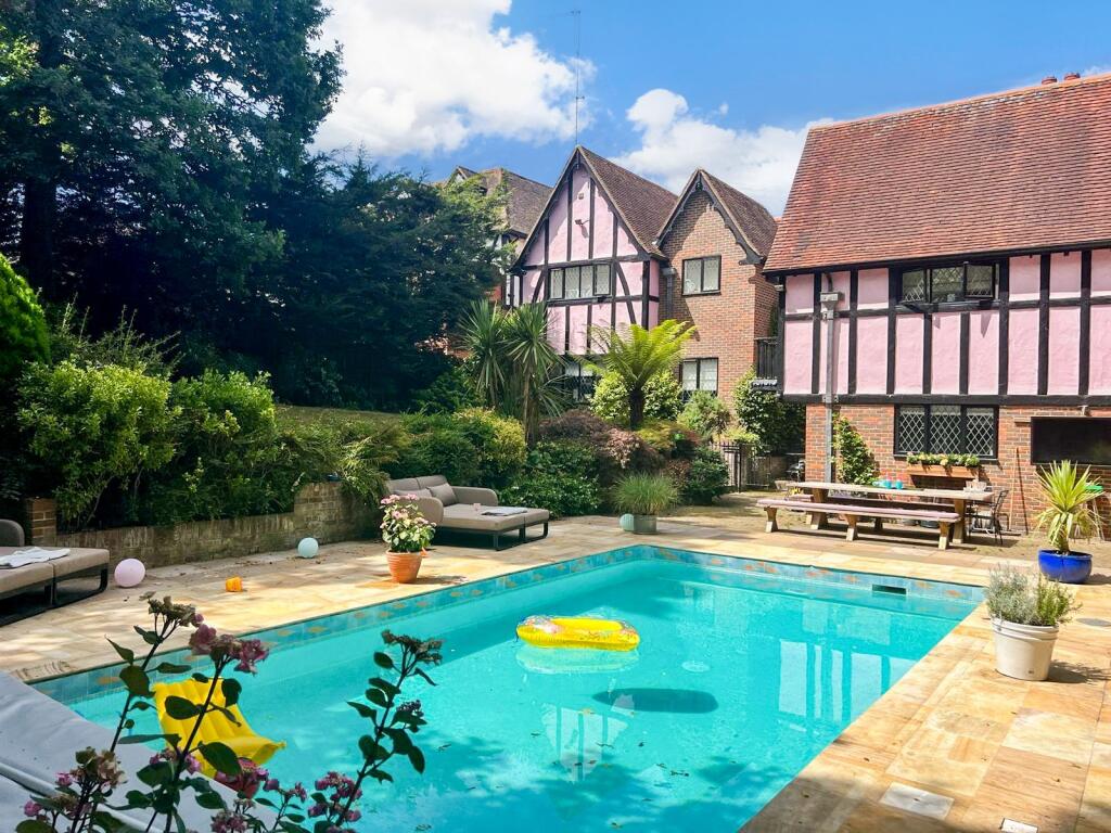 Main image of property: Nursery Road, Loughton, Essex