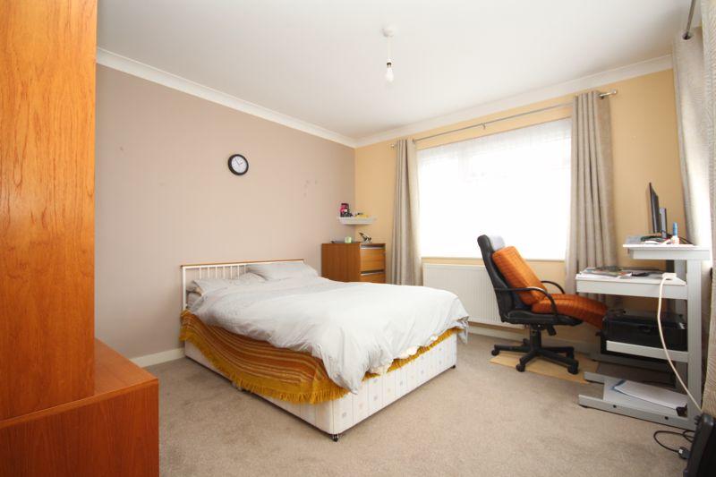 4 bedroom detached bungalow for sale in Thorpe Avenue, Tonbridge, TN10