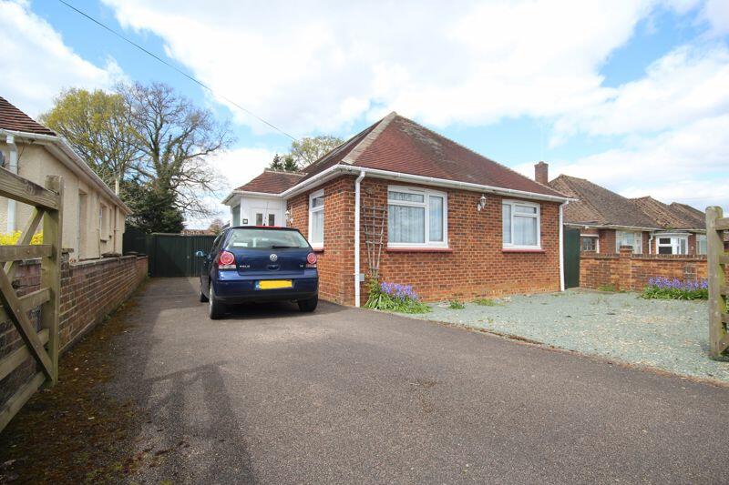 4 bedroom detached bungalow for sale in Thorpe Avenue, Tonbridge, TN10