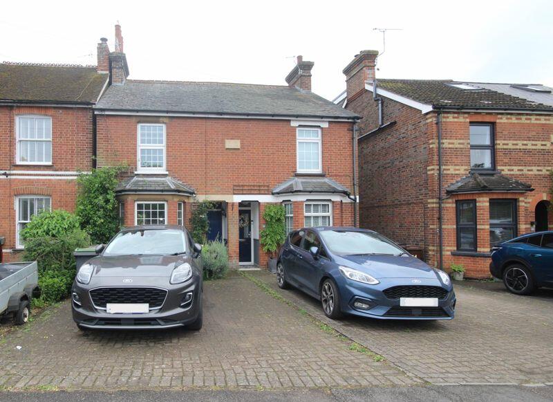 3 bedroom semidetached house for sale in Tonbridge Road, Hildenborough