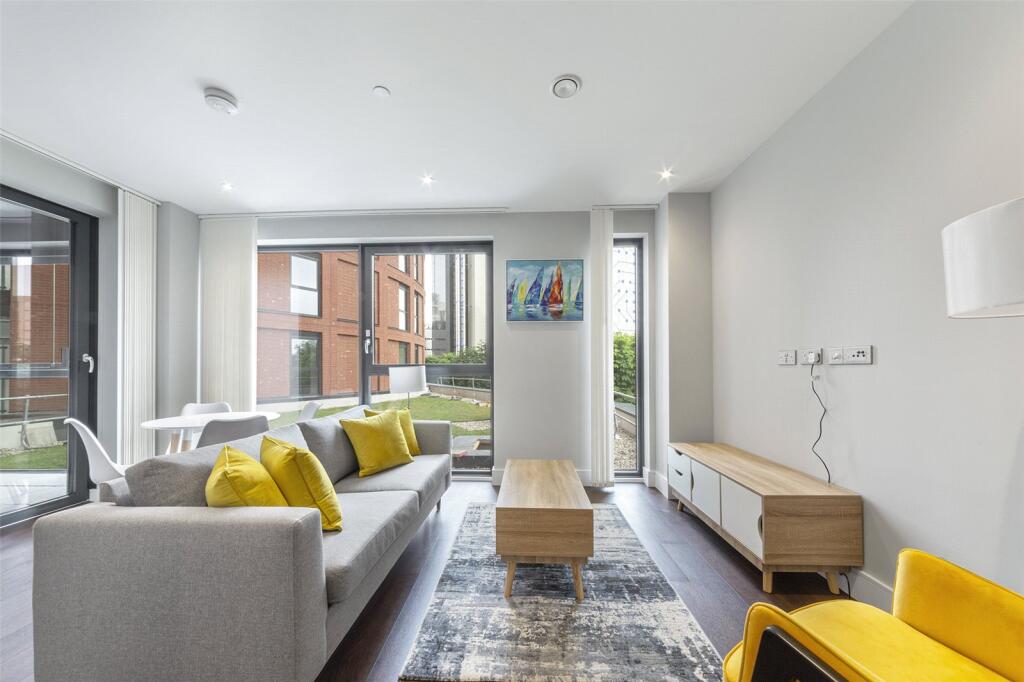 Main image of property: Avalon Point, 1 Silvocea Way, London, E14