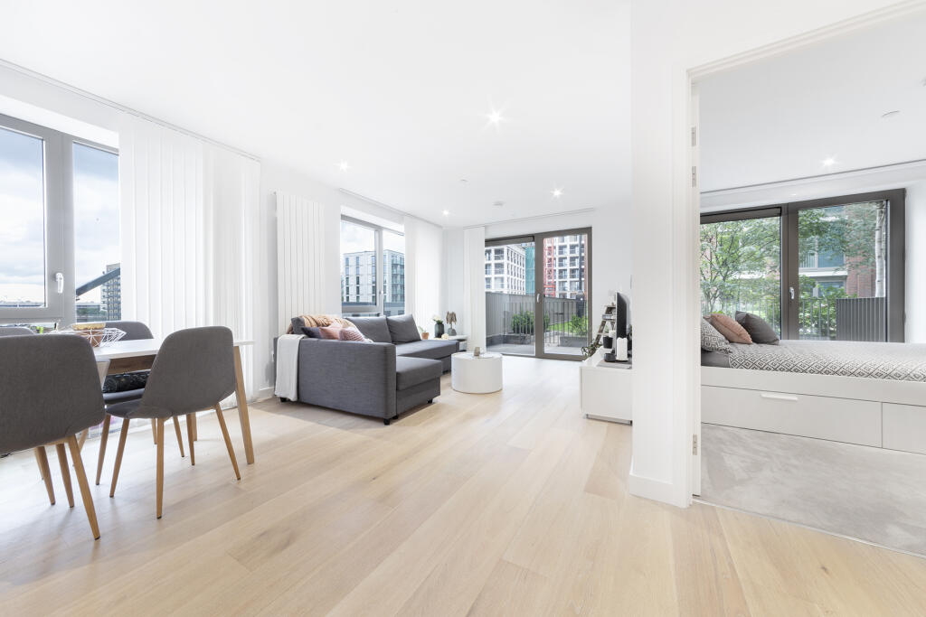 Main image of property: Pendant Court, 4 Shipwright Street, London, E16