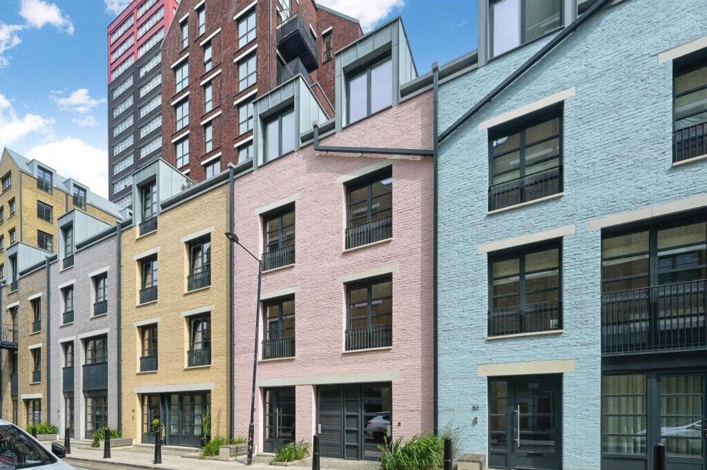 Main image of property: Orchard Place, London, E14