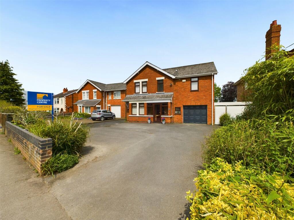 4 bedroom detached house for sale in Parton Road, Churchdown