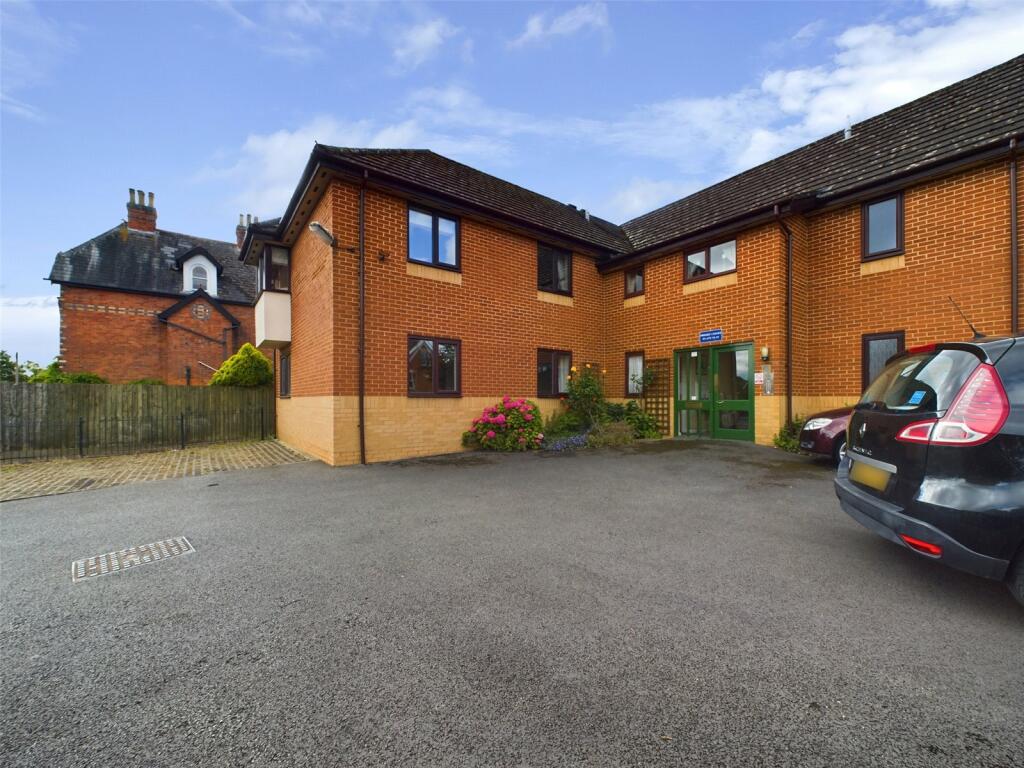 2 bedroom apartment for sale in Albemarle Road, Churchdown, Gloucester
