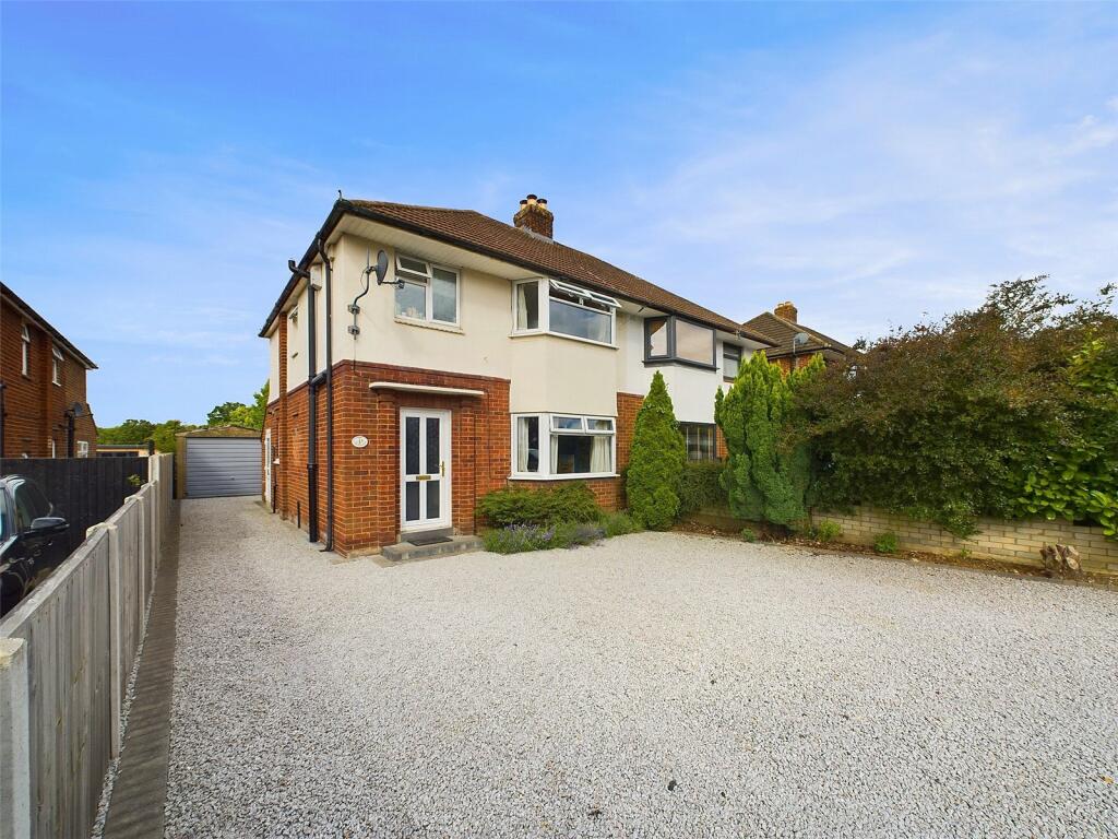 3 bedroom semidetached house for sale in Melville Road, Churchdown