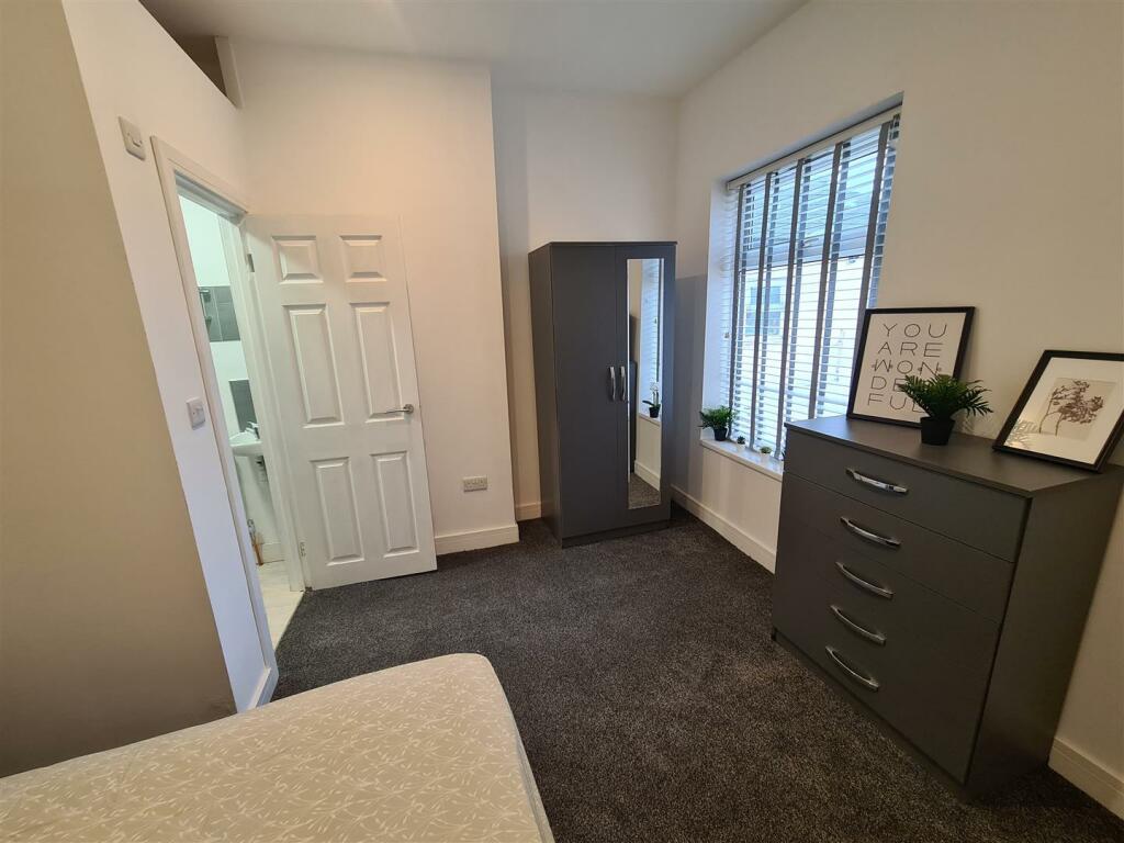 Additional property image - Bearwood Road, Smethwick