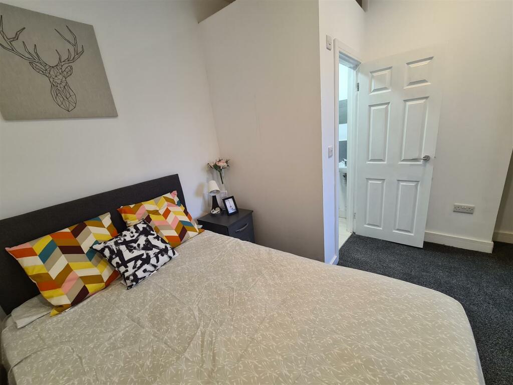 Additional property image - Bearwood Road, Smethwick
