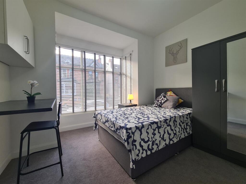 Main image of property: Edgbaston Road, Smethwick, Birmingham