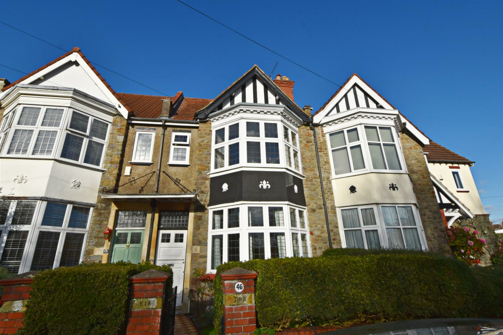 4 bedroom terraced house for sale in Redcatch Road, Upper Knowle