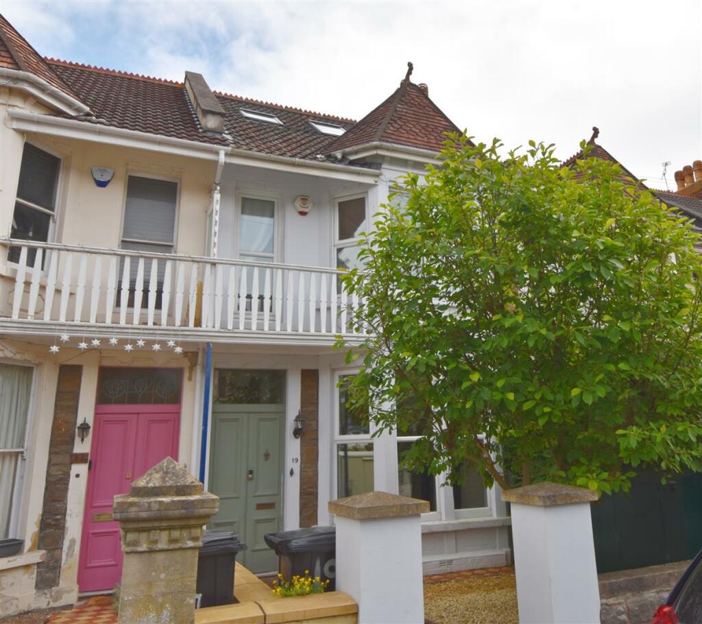 4 bedroom terraced house for sale in Woodbridge Road, Knowle, Bristol, BS4