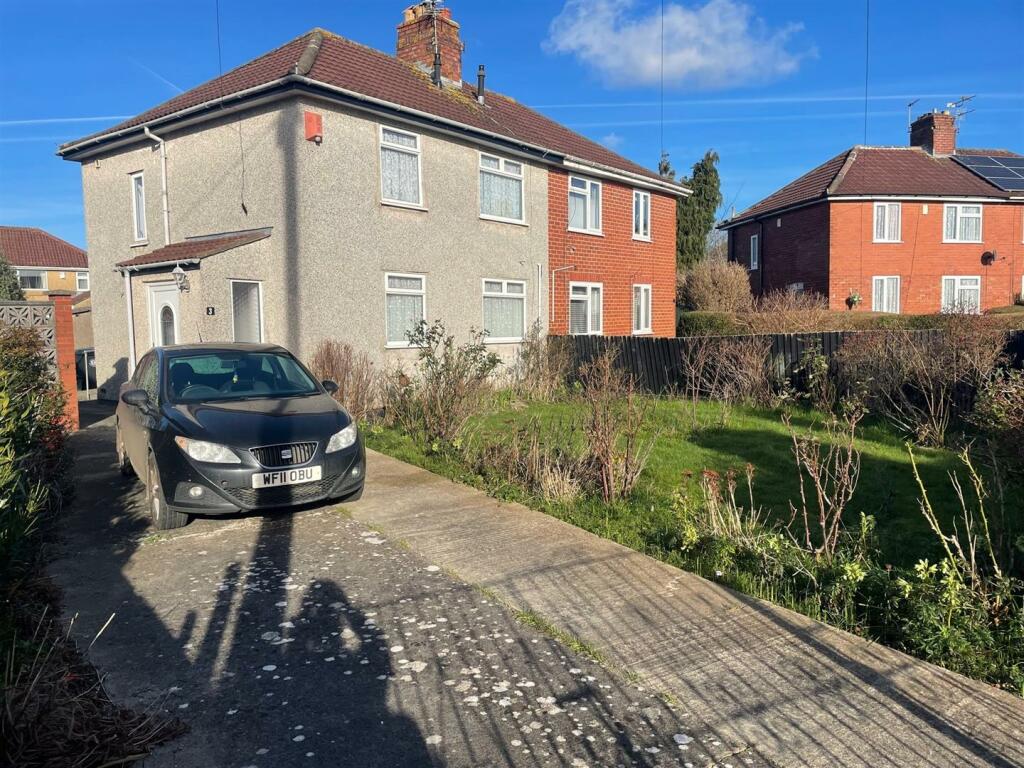 3 bedroom semidetached house for sale in Newlyn Walk, Knowle Park