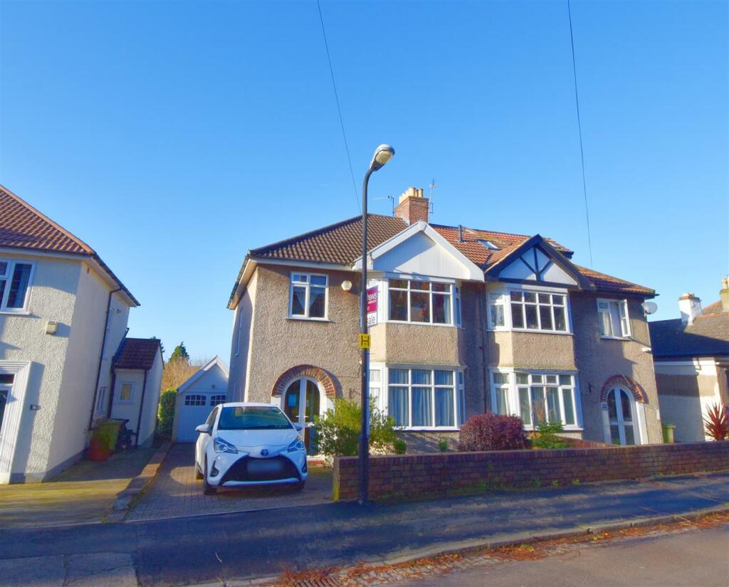 3 bedroom semidetached house for sale in St. Martins Road, Upper