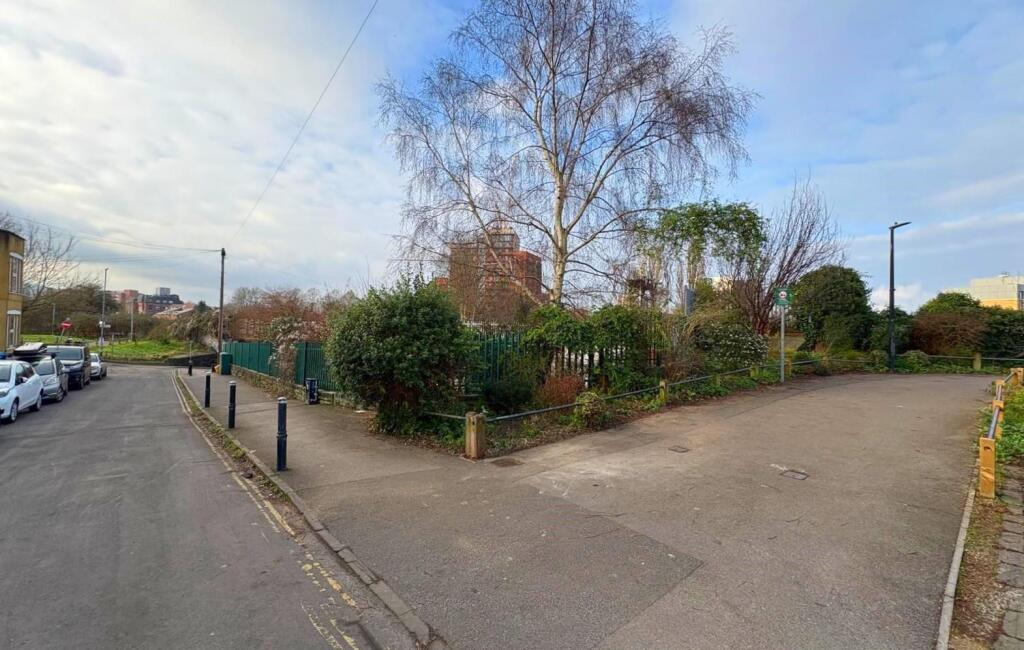 Additional property image - Fraser Street, Windmill Hill, Bristol