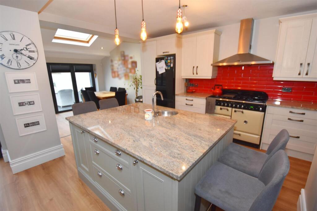 Additional property image - Withleigh Road, Bristol
