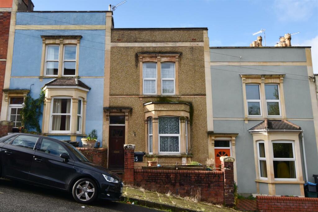 3 bedroom terraced house for sale in Balmain Street, Totterdown