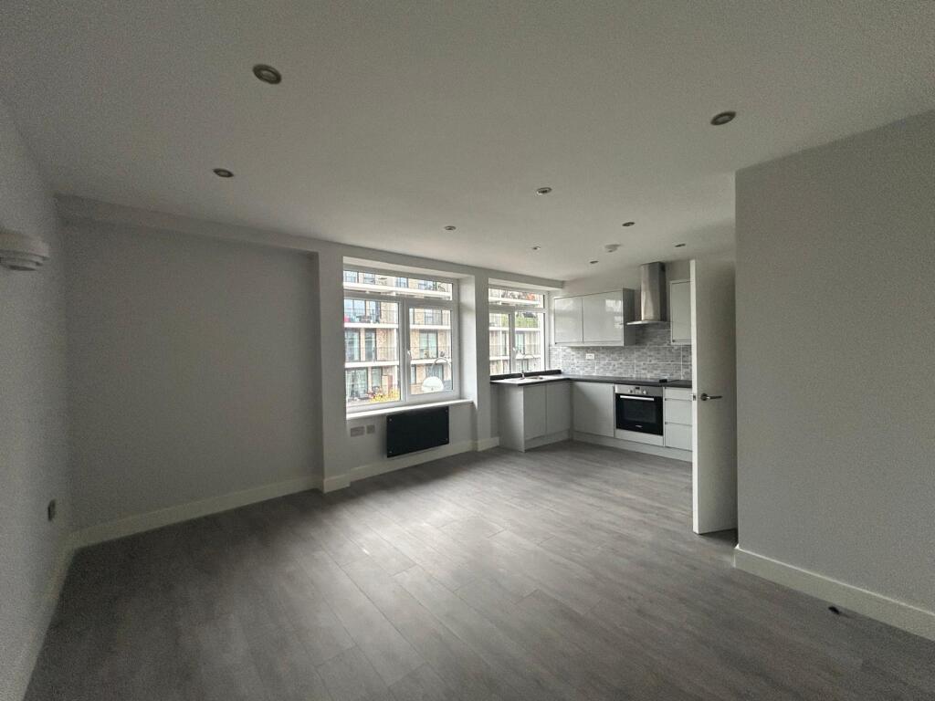 Main image of property: The Broadway, CRAWLEY