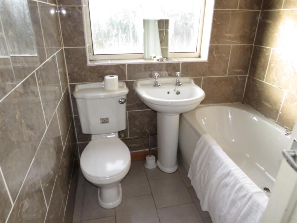 Additional property image - Shard End Crescent, Birmingham