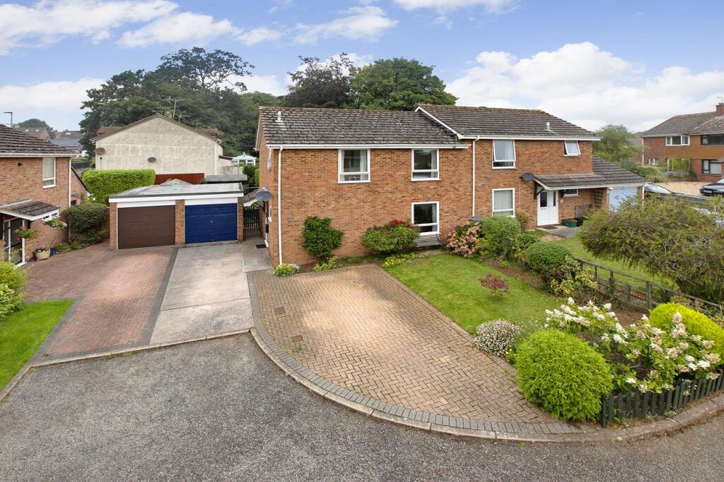 3 bedroom semidetached house for sale in Kingsdown Close, Dawlish, EX7