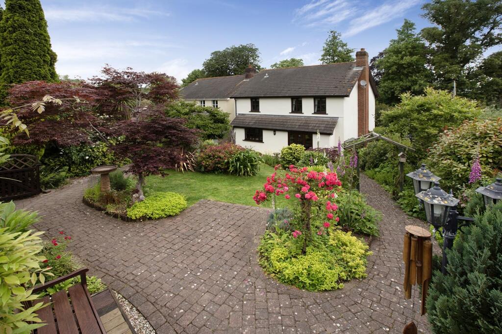 Main image of property: South Town, Kenton, EX6