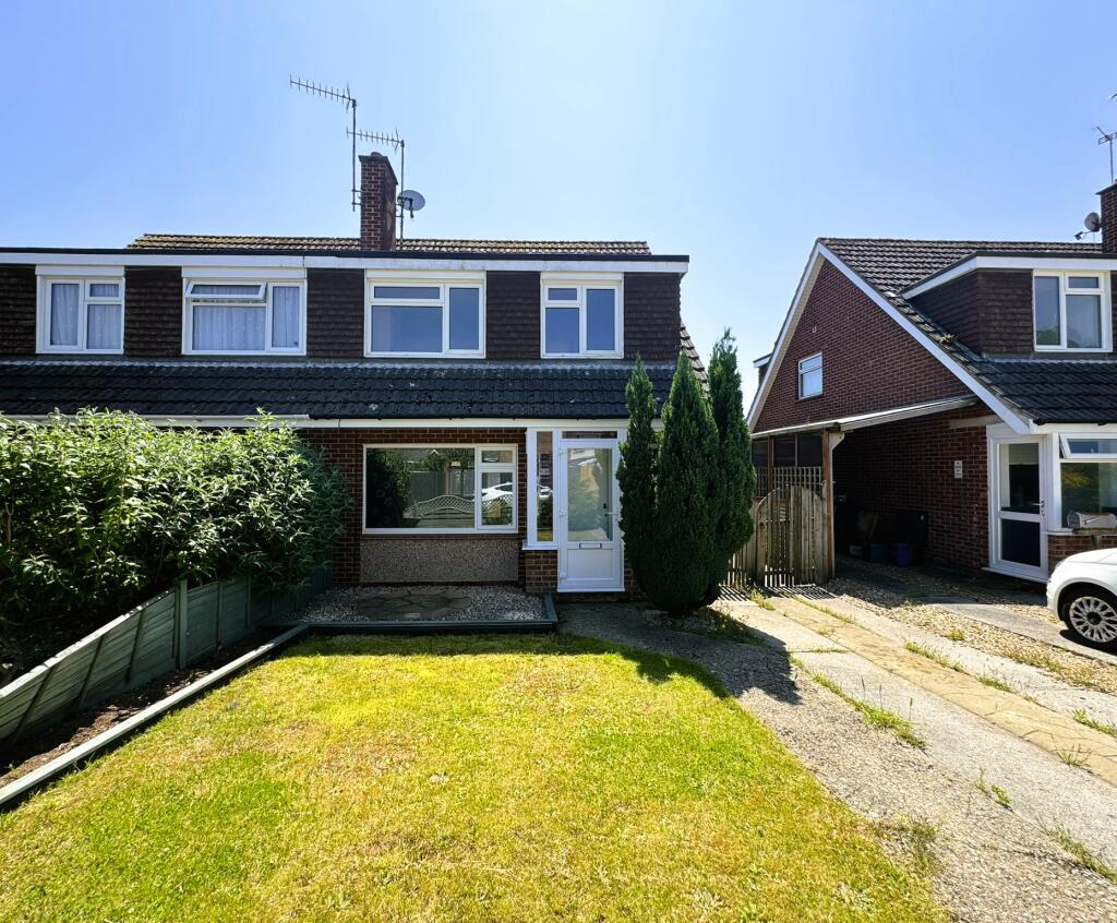 Main image of property: Kingsdown Crescent, Dawlish, EX7
