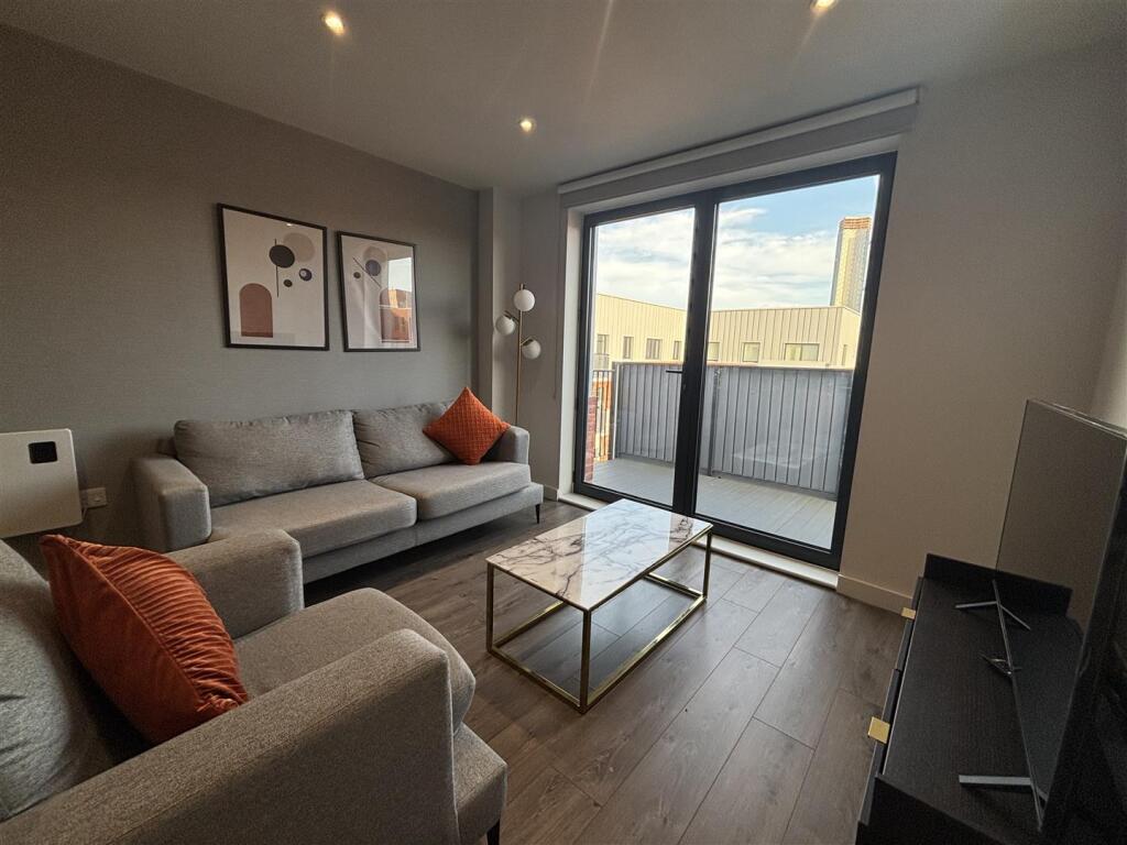 Main image of property: 616 Commerce Quay, 221 Ordsall Lane, M5 4DW