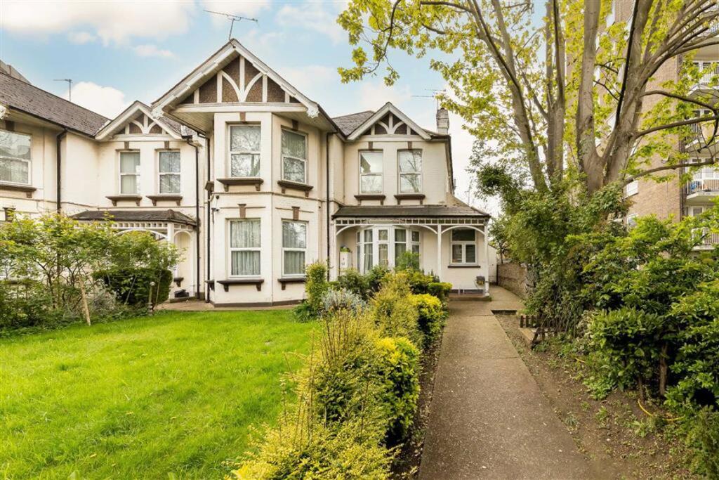 Main image of property: Shoot Up Hill, Cricklewood