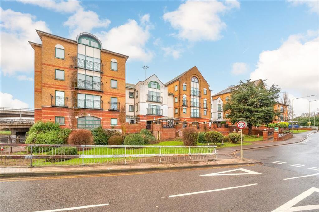 Main image of property: Brent Cross Gardens, Brent Cross