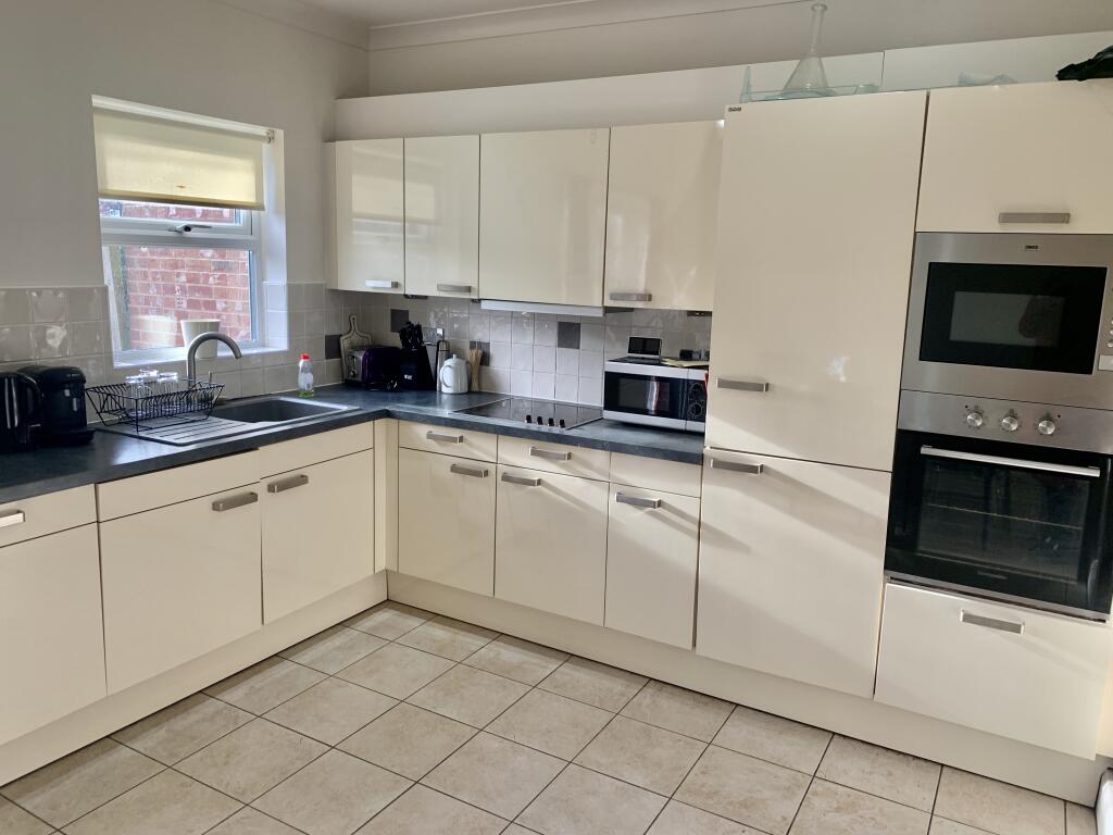 4 bedroom town house for rent in St. Pauls Road, Withington M20