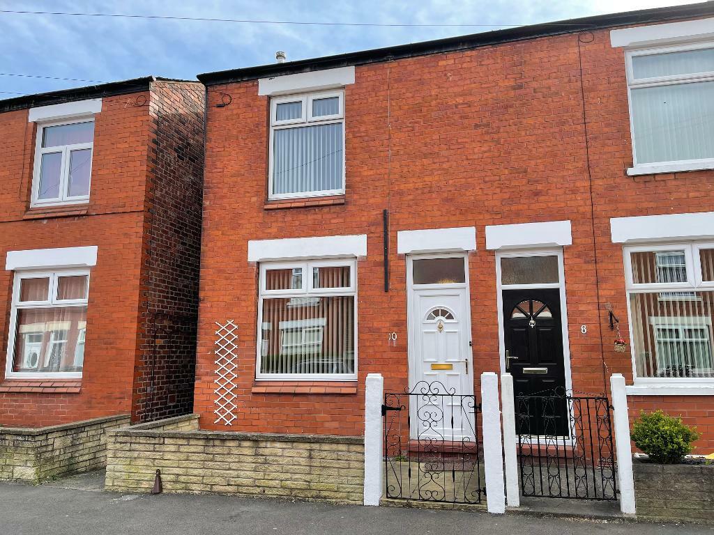 2 bedroom semidetached house for rent in St Saviours Road, Great Moor
