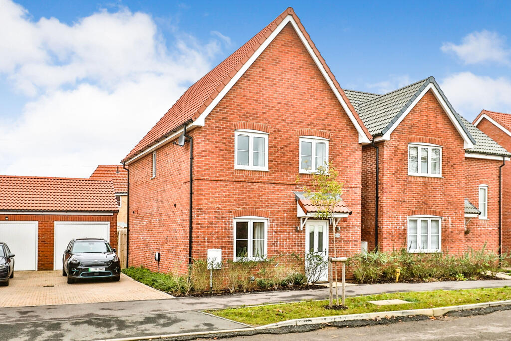 3 bedroom detached house for sale in Sorrel Grove, Cringleford, Norwich