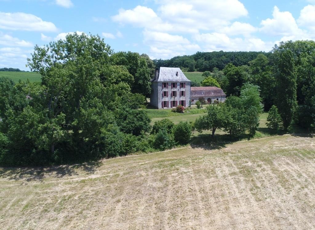 8 bedroom manor house for sale in BeaumontduPérigord, Dordogne, Aquitaine, France