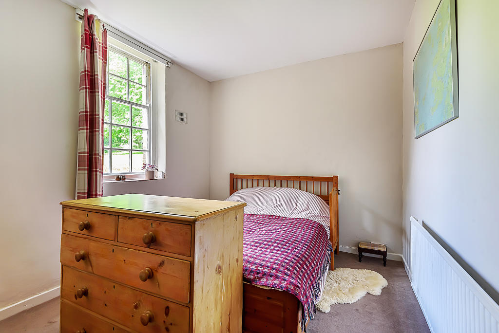 2 bedroom apartment for sale in Old Lane, Dockenfield, Farnham, Surrey