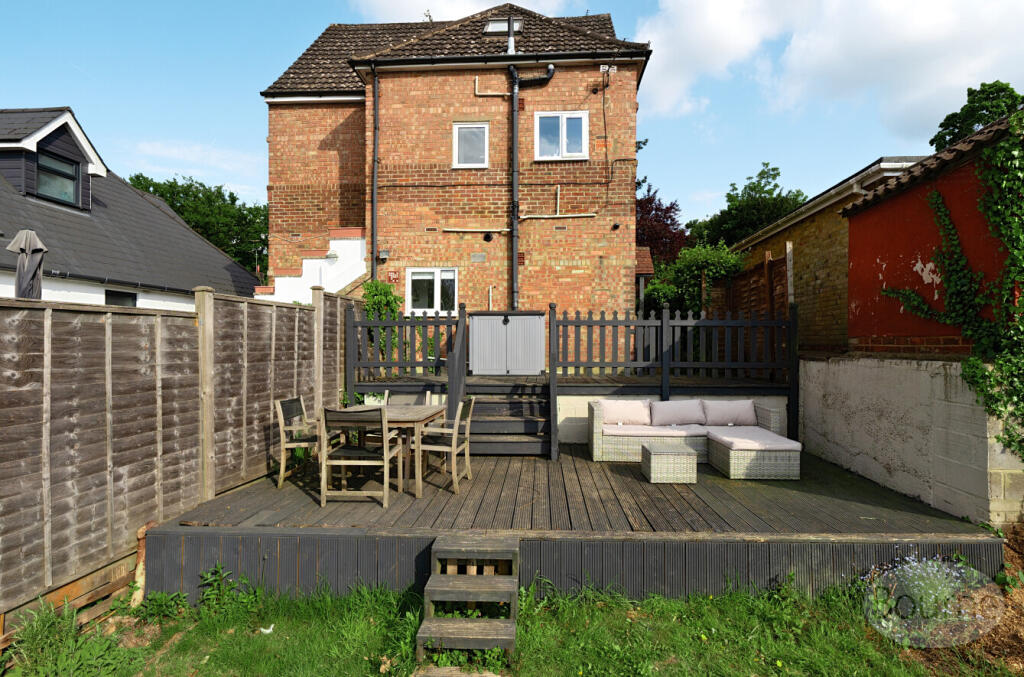 Main image of property: Wrecclesham Hill, Wrecclesham, Farnham, Surrey, GU10