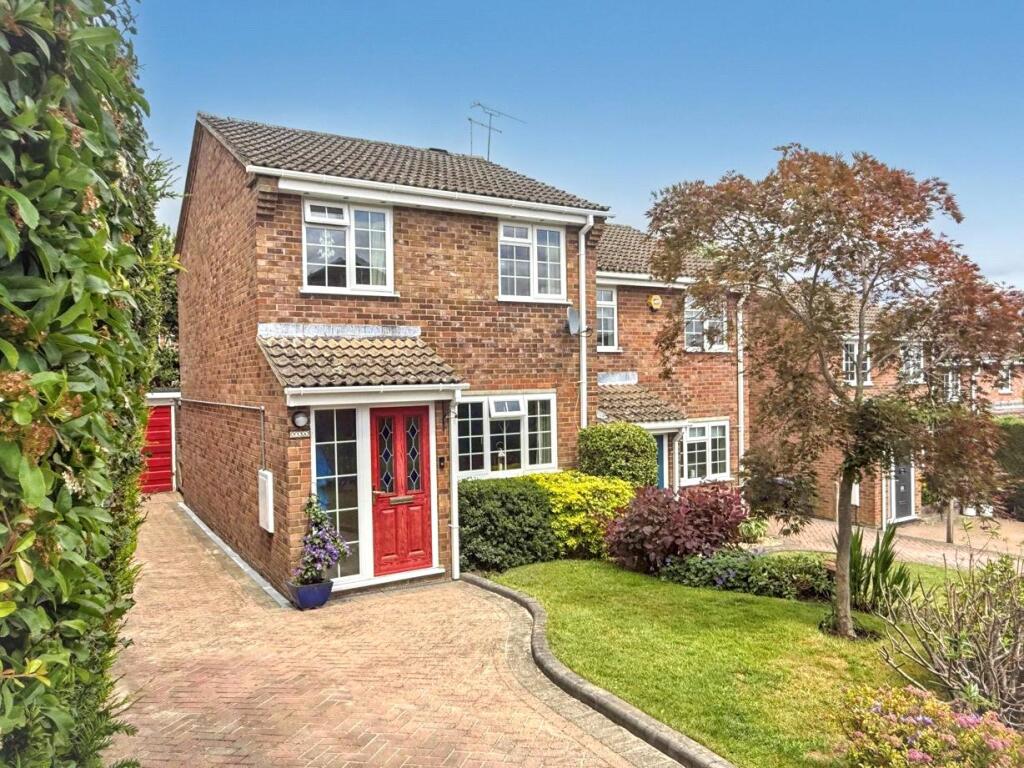 Main image of property: Ennerdale Grove, Farnham, Surrey, GU9