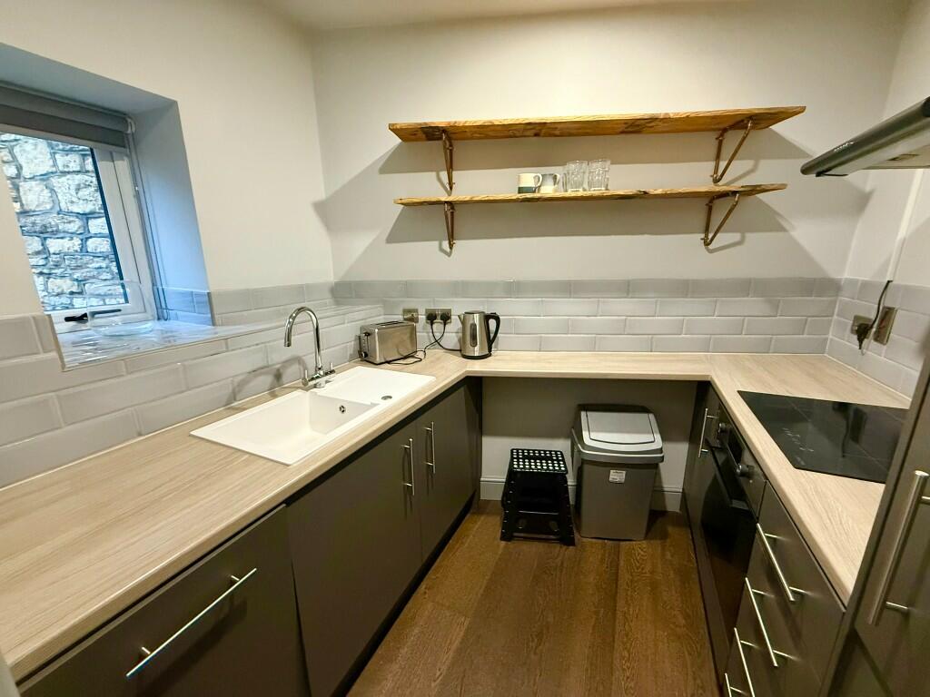 Additional property image - Vineys Yard, Bruton, Somerset, BA10