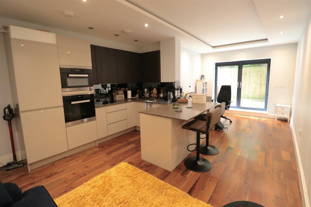 Main image of property: Muswell Hill, London, N10