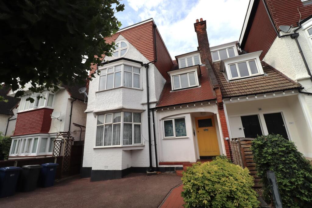 Main image of property: Ravenscroft Avenue, Golders Green, NW11