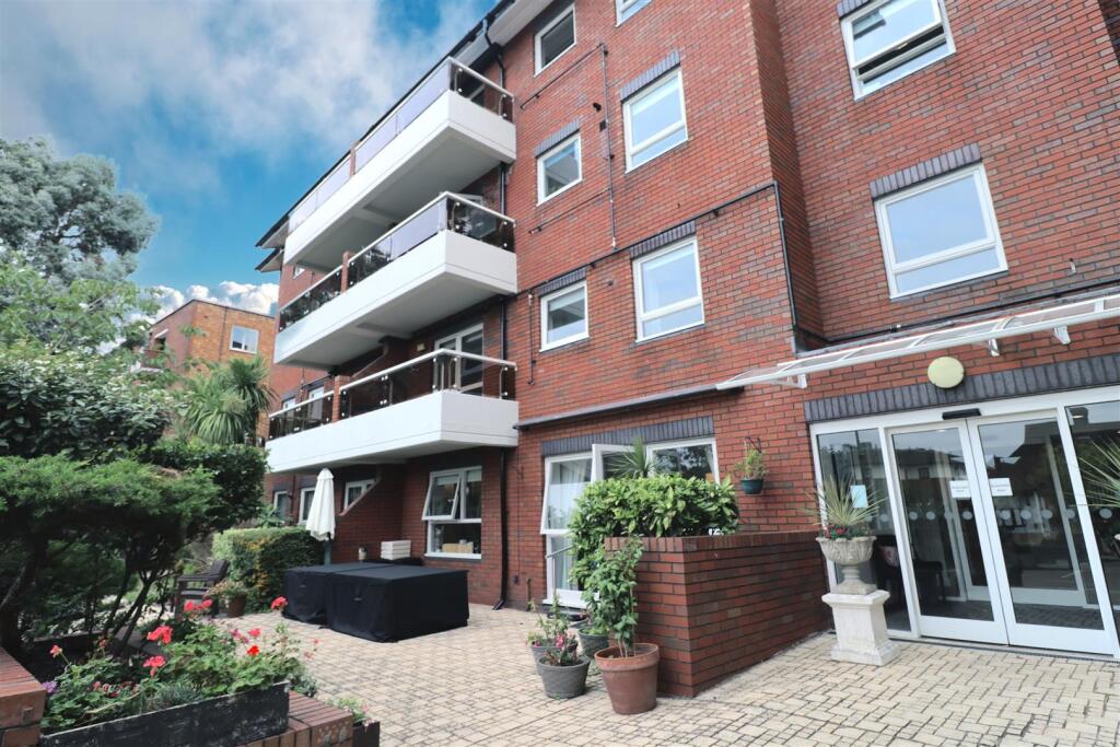 Main image of property: Heathside, Finchley Road, NW11