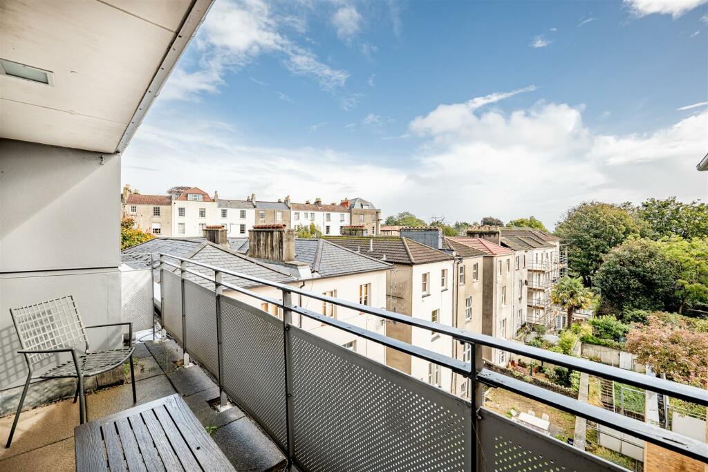 Additional property image - Merchants Road, Clifton, Bristol, BS8