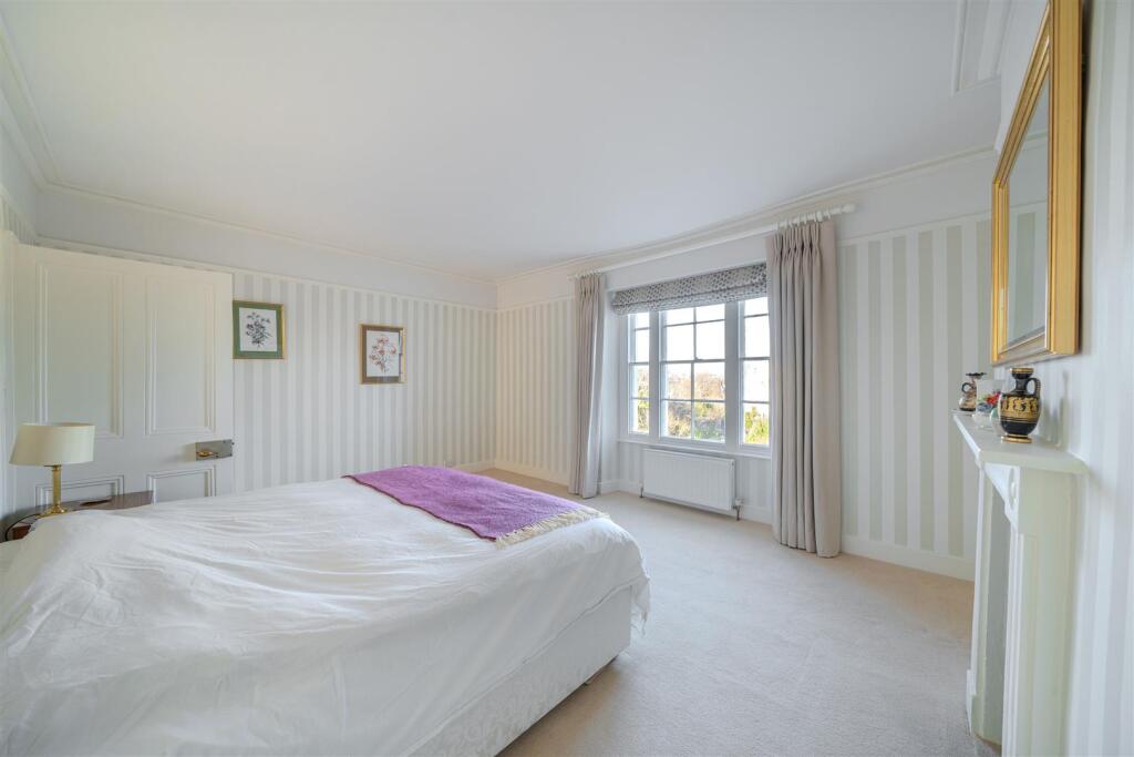 Additional property image - Canynge Square, Clifton, Bristol, BS8