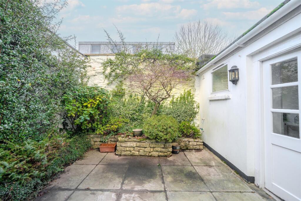 Additional property image - Canynge Square, Clifton, Bristol, BS8