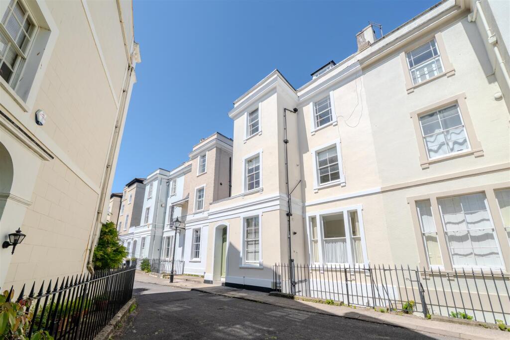 Main image of property: Canynge Square, Clifton, Bristol, BS8