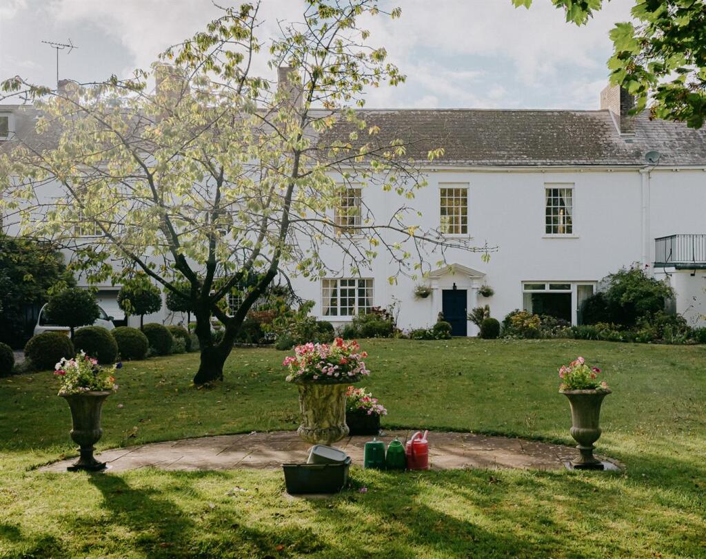 Main image of property: Clevedon Road, Failand, Bristol, BS8