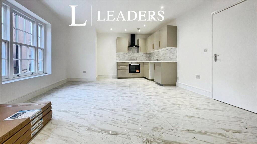 Main image of property: East Street, Rochford, Essex, SS4