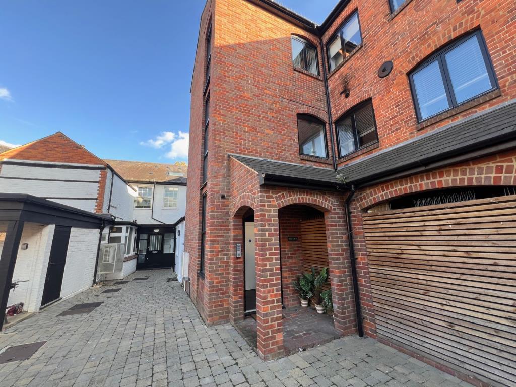 Main image of property: The Broadway,  High Street, Chesham, HP5