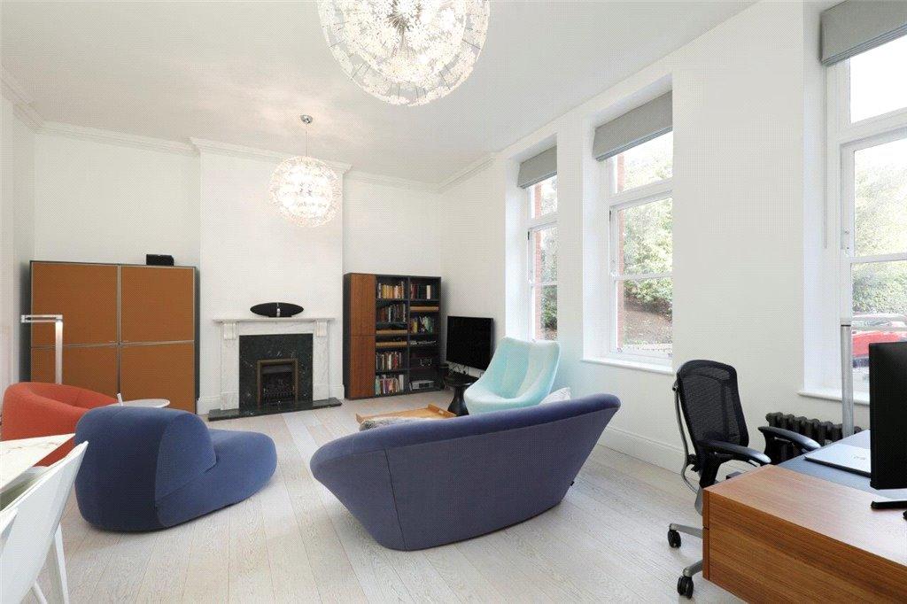 3 bedroom flat for sale in The Downs, Wimbledon, SW20