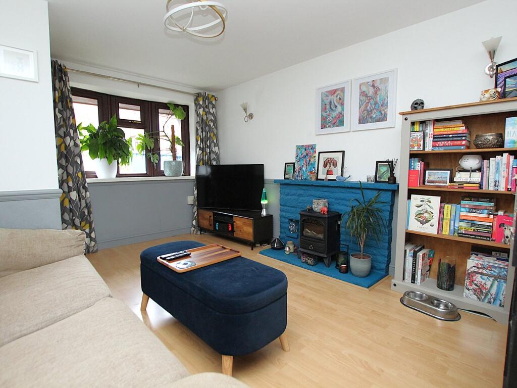 Additional property image - Ross Gardens, Bournemouth, BH11